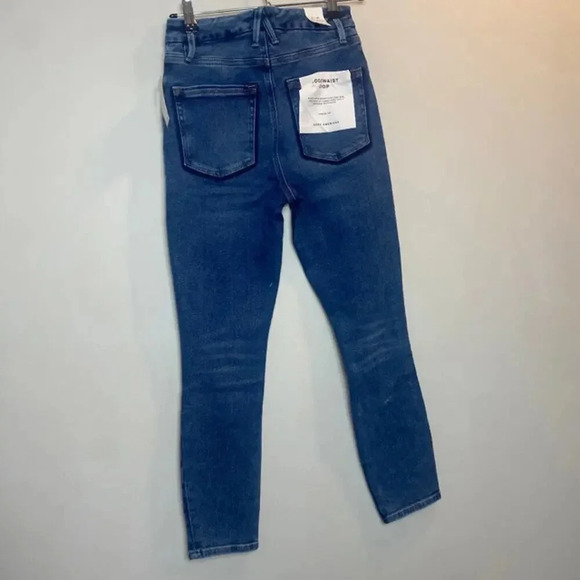 NWT Good American Good Waist Ripped Crop Skinny Jeans Medium Wash Blue Size 2/26 - Picture 7 of 10